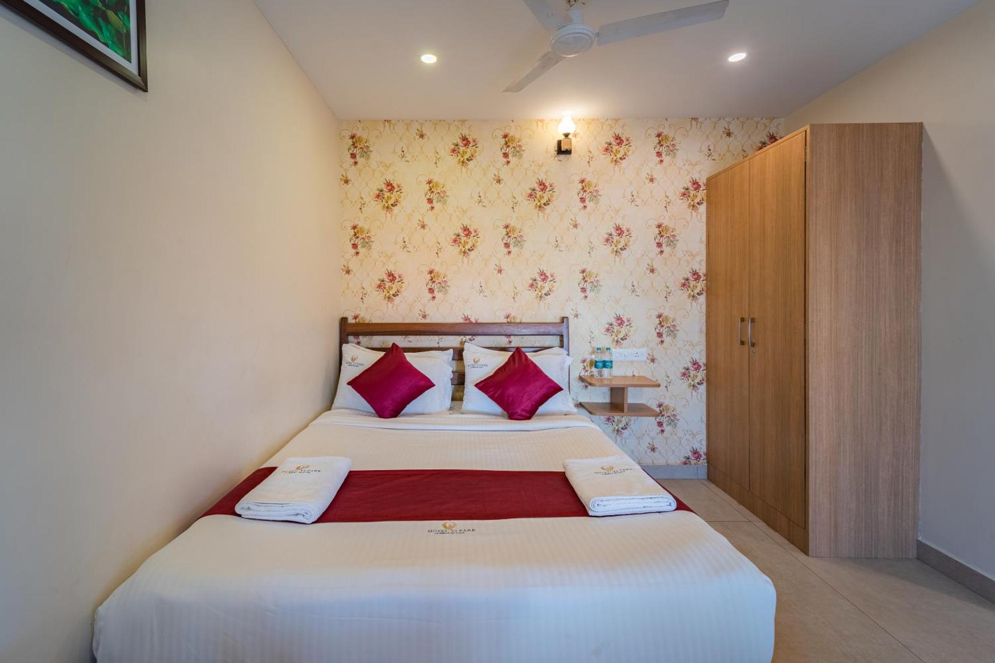 Hotel VI Park - City Centre Pondicherry Exterior photo
