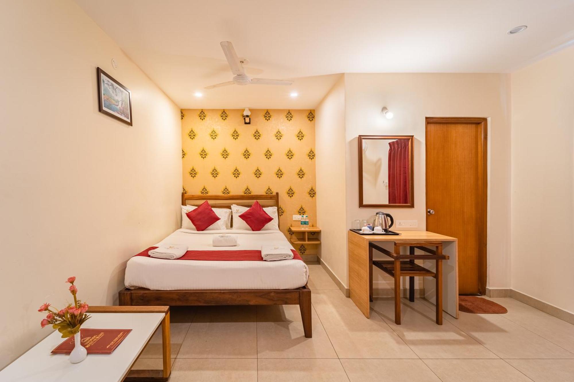 Hotel VI Park - City Centre Pondicherry Exterior photo