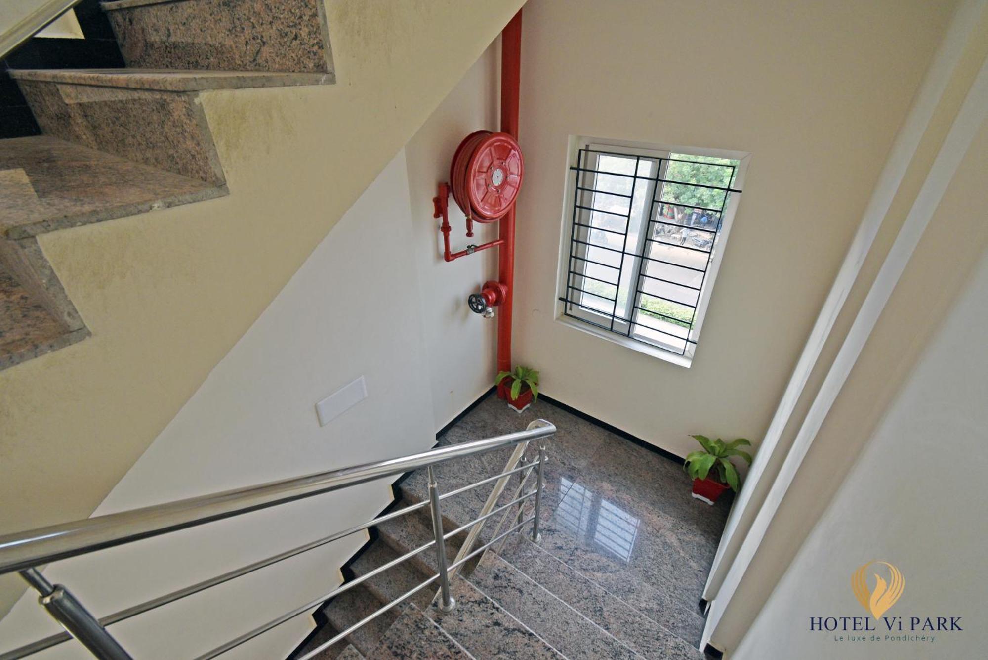 Hotel VI Park - City Centre Pondicherry Exterior photo