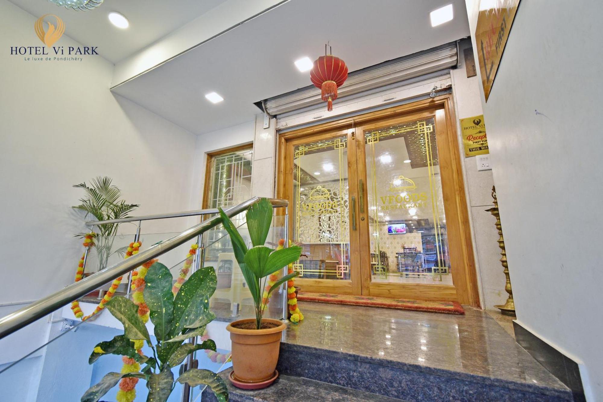Hotel VI Park - City Centre Pondicherry Exterior photo